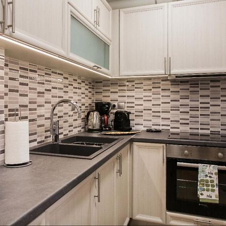 Beautiful Apartment At Plaka Atenas Exterior foto